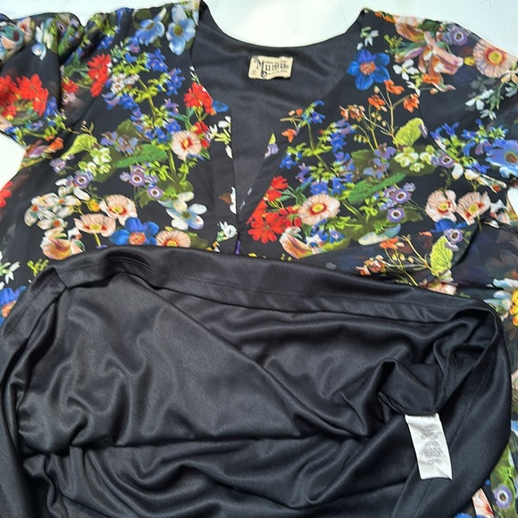 Jamie Tunic In Night Floral - Picture 9 of 11